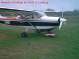 Sportflugzeug startbereit fr Rundflug. Gre: 70,5 kB