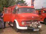 Auch dieser Mercedes trgt seine Pumpe offen.. Gre: 51,1 kB